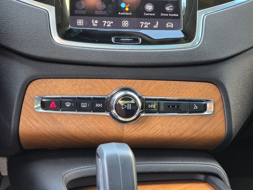 Used 2023 Volvo XC90 B6 Plus w/ Protection Package Premier AWD/4WD image 18
