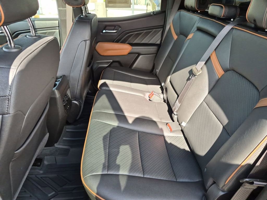 Used 2023 GMC Canyon AT4 w/ AT4 Premium Package AWD/4WD image 18