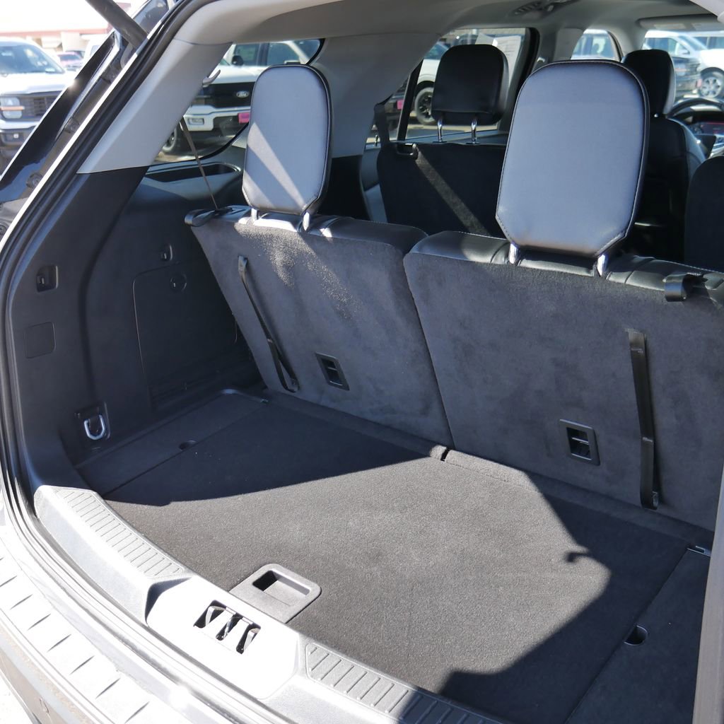 Used 2023 Ford Explorer XLT w/ Equipment Group 202A image 18