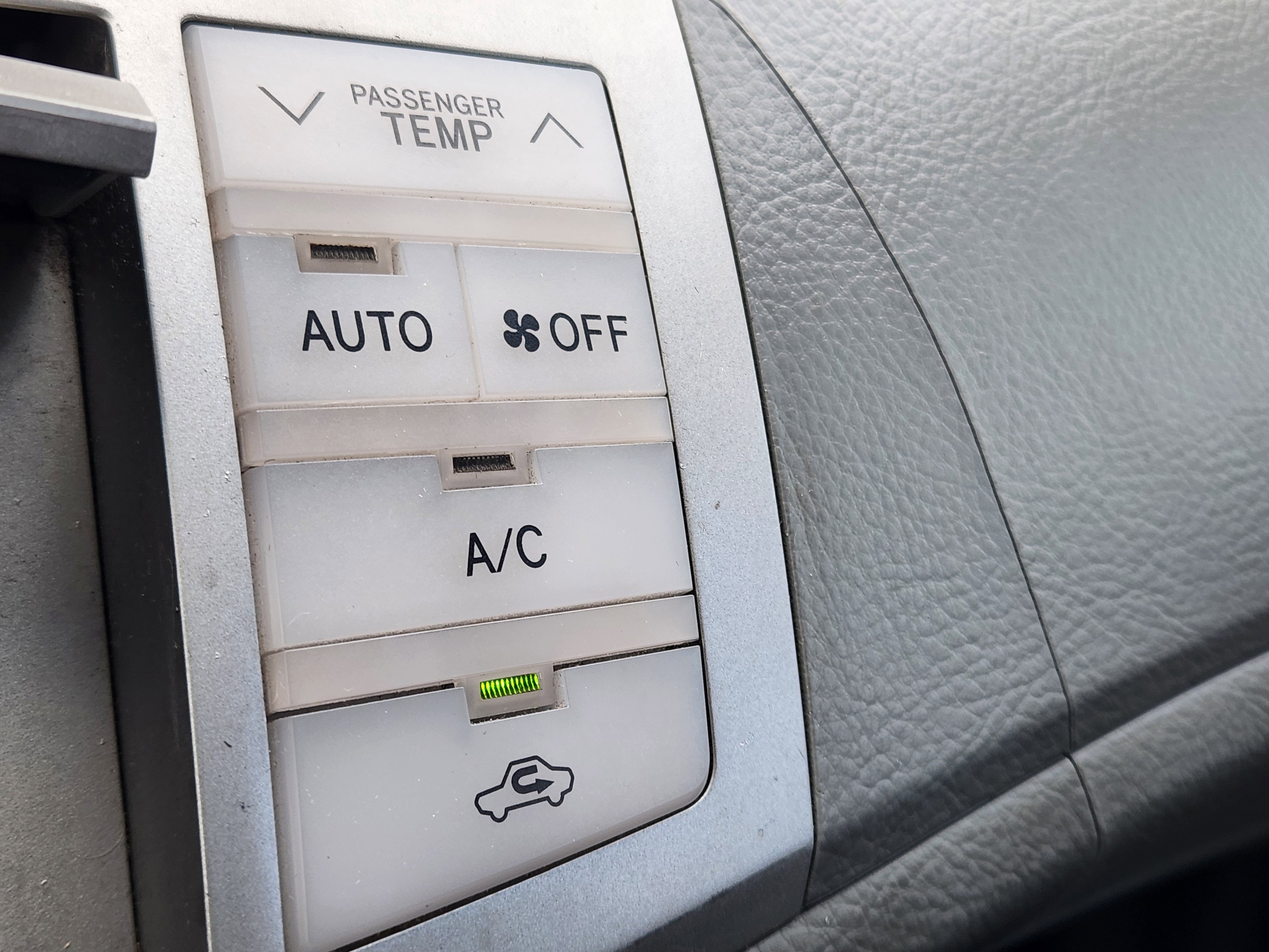 Used 2008 Toyota Avalon XLS FWD image 33