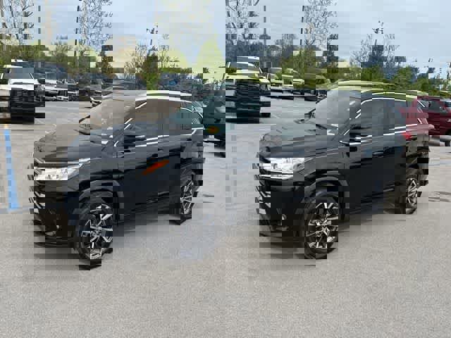 Used 2018 Toyota Highlander XLE image 16