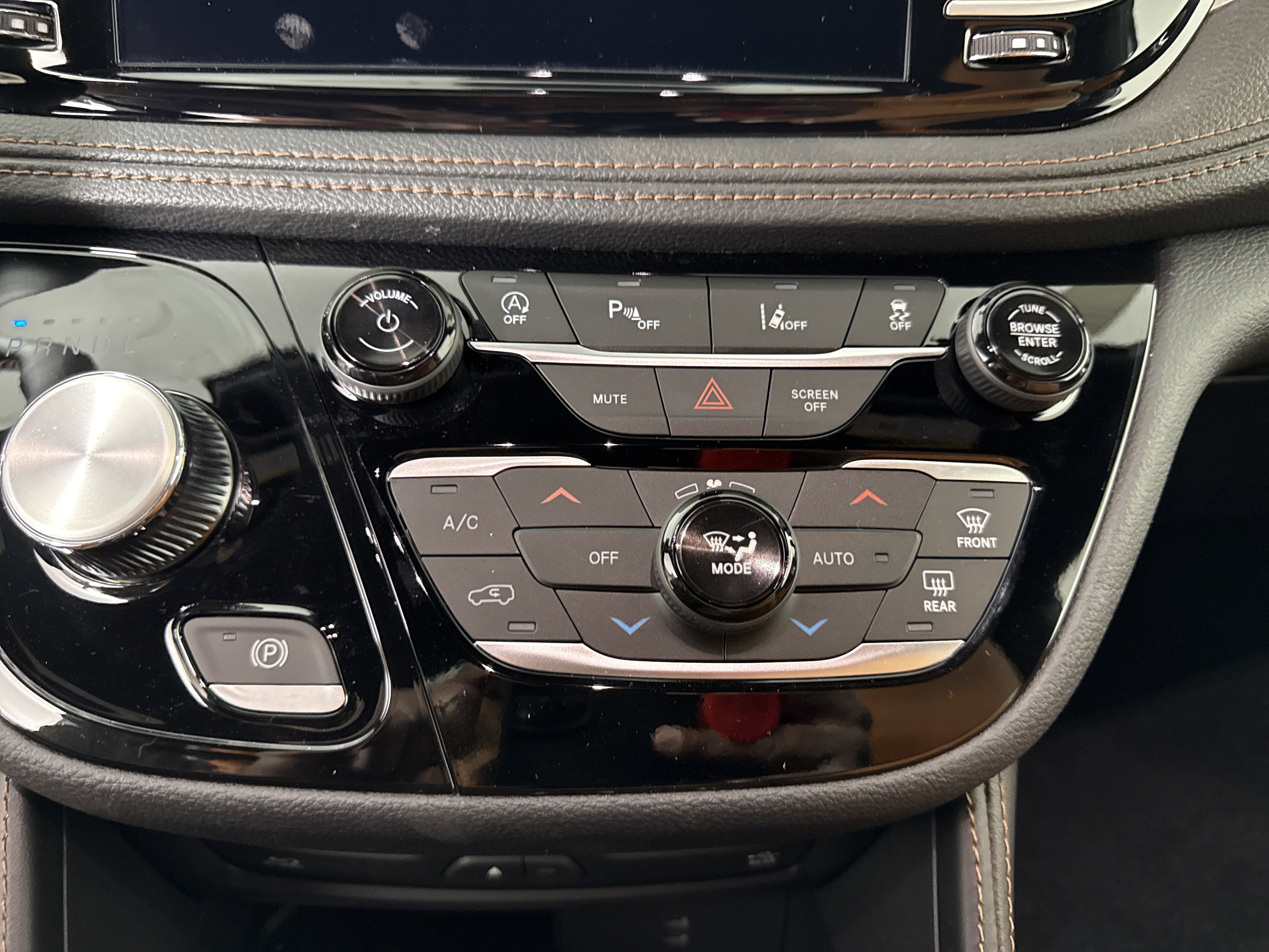 New 2026 Chrysler Pacifica Pinnacle image 20