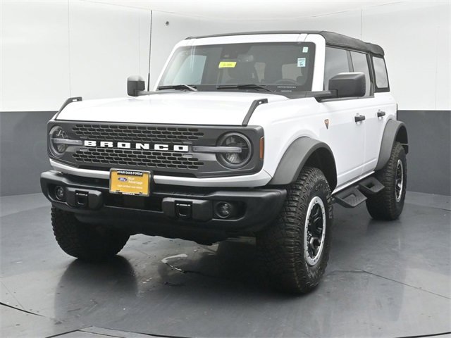 Certified 2023 Ford Bronco Badlands w/ Sasquatch Package image 3