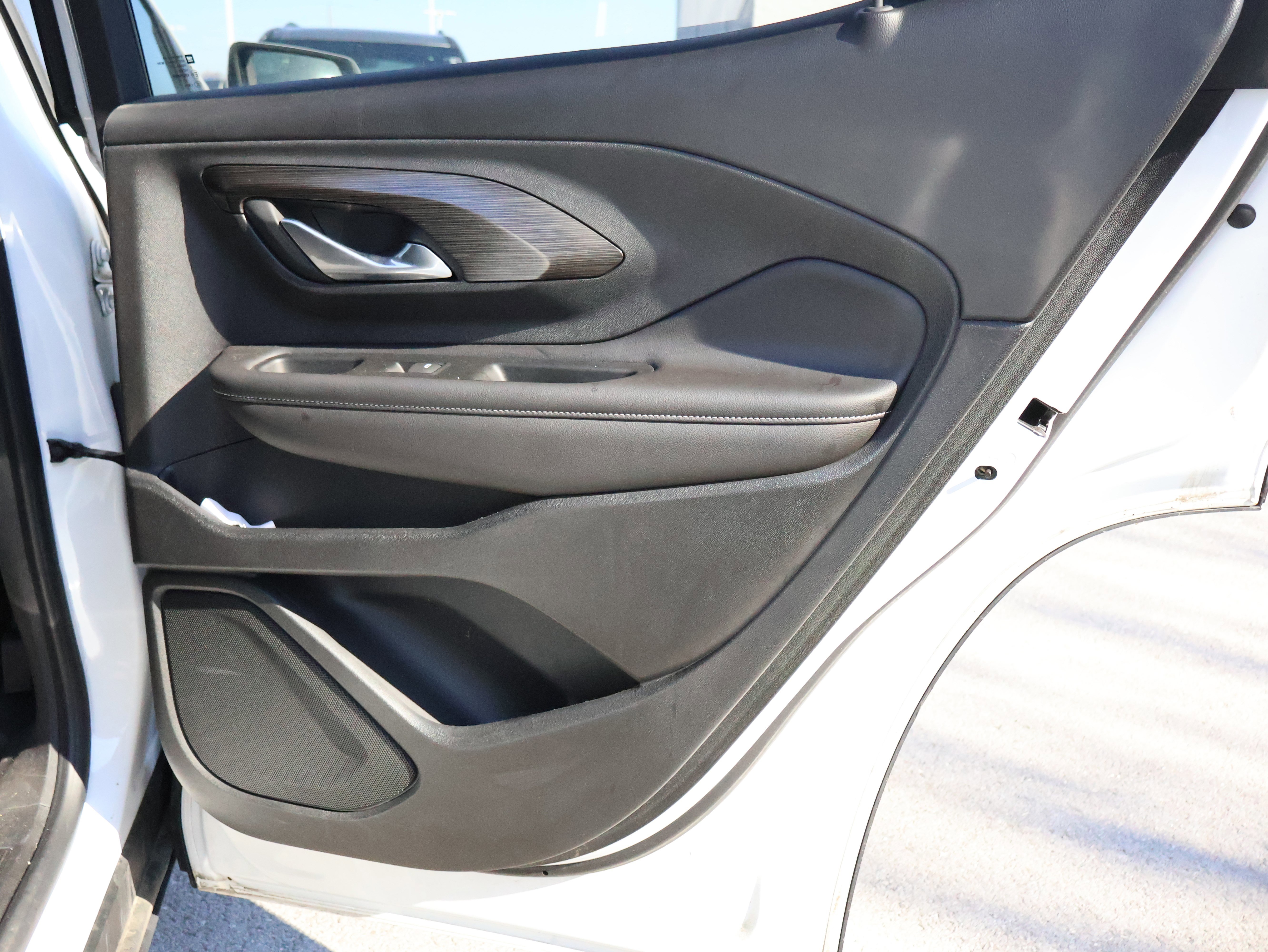 Used 2022 GMC Terrain SLE w/ Driver Convenience Package AWD/4WD image 12