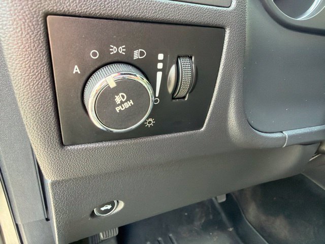Used 2011 Dodge Challenger R/T RWD image 19