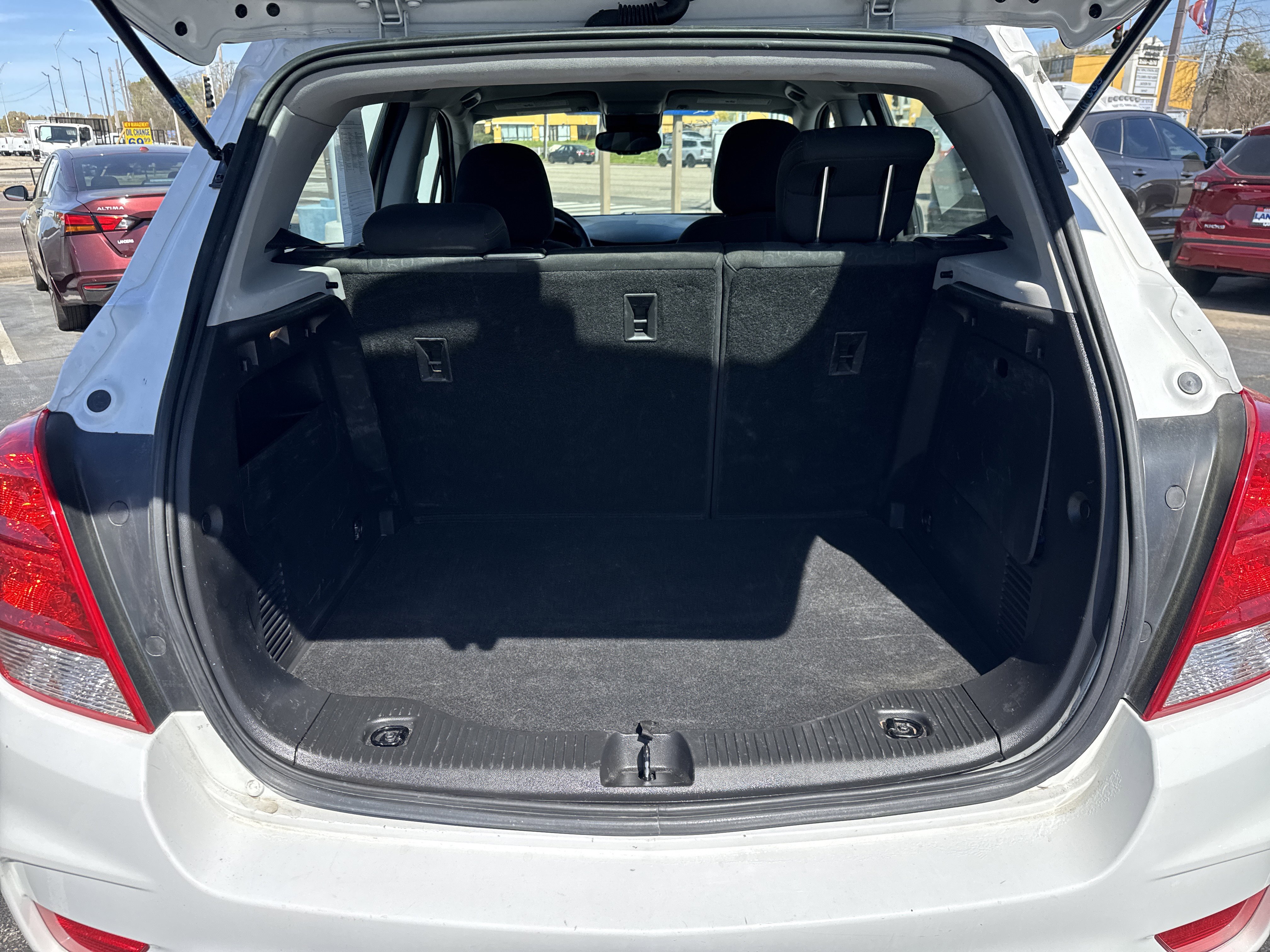 Used 2021 Chevrolet Trax LS image 13