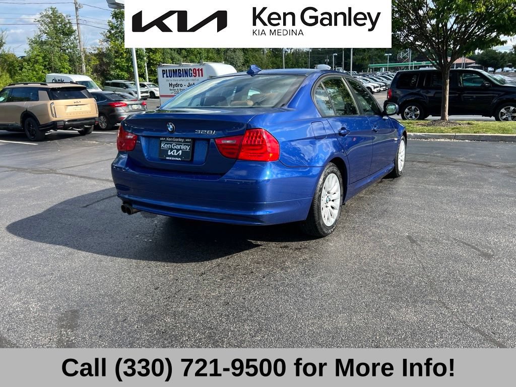 Used 2009 BMW 328i xDrive Sedan AWD/4WD image 8