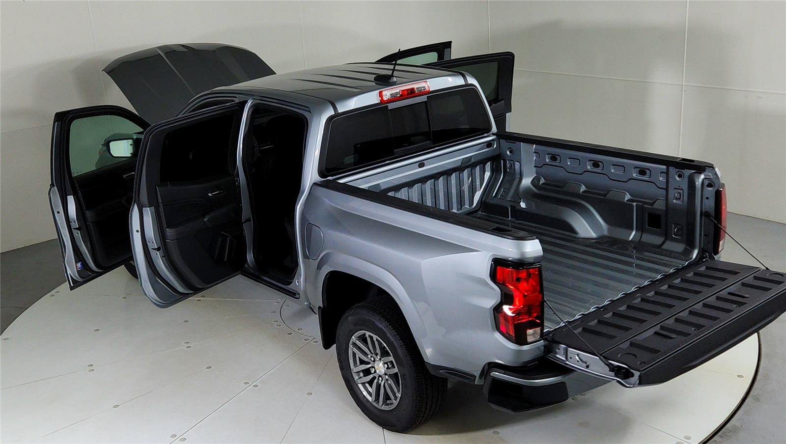 Used 2023 Chevrolet Colorado LT w/ LT Convenience Package II RWD image 27
