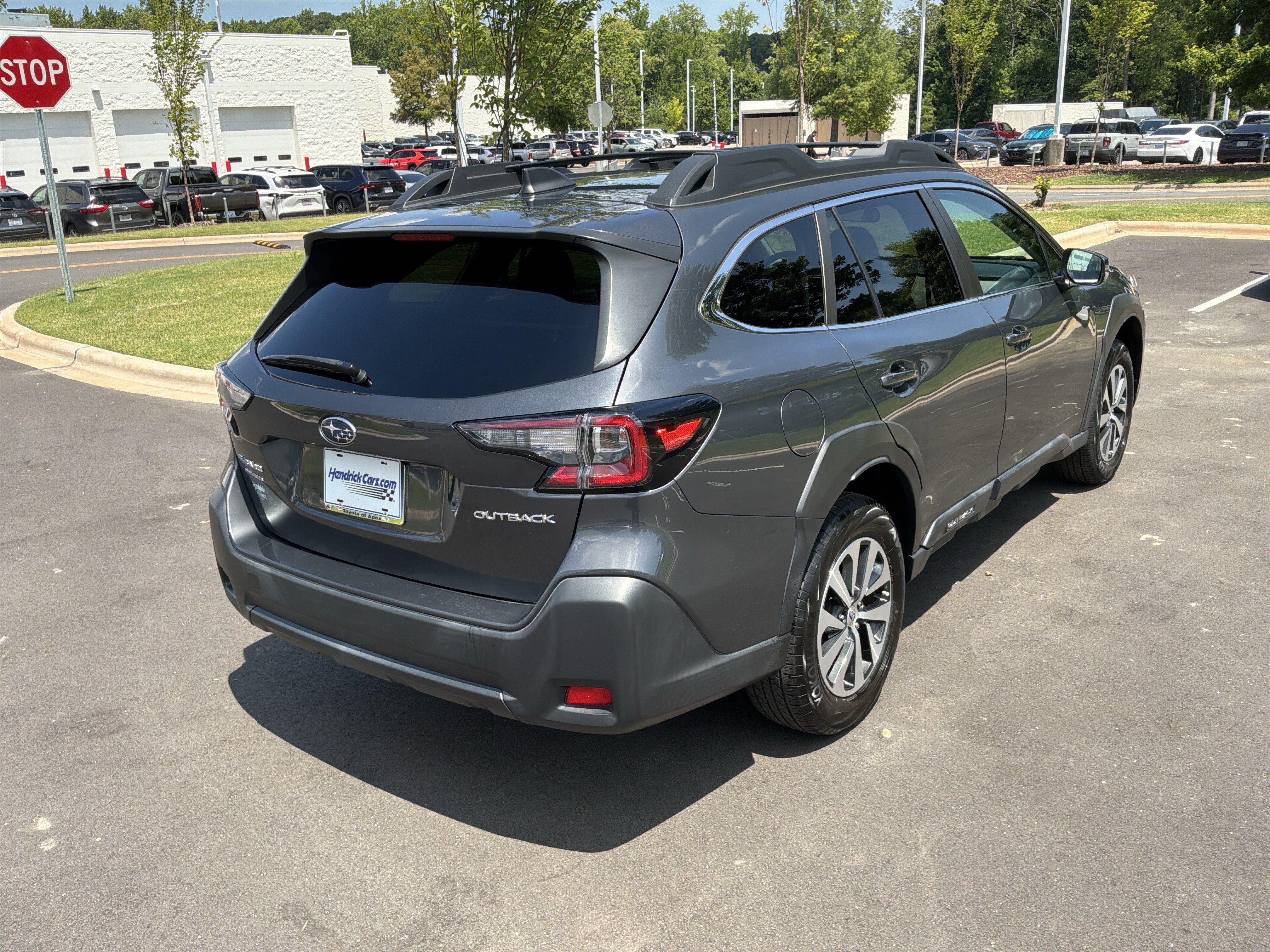 Used 2024 Subaru Outback Premium AWD/4WD image 10