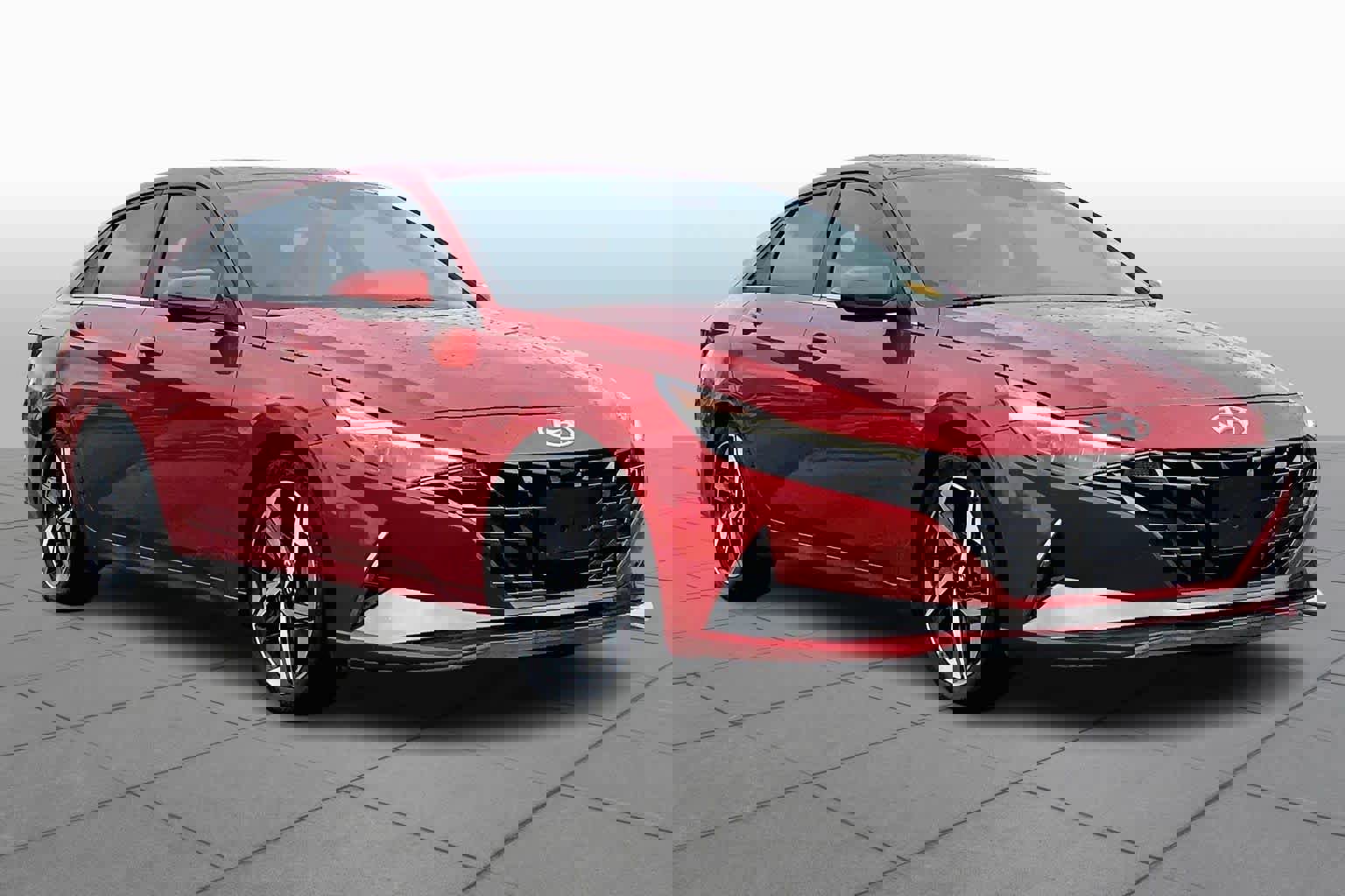 Used 2021 Hyundai Elantra Limited image 3