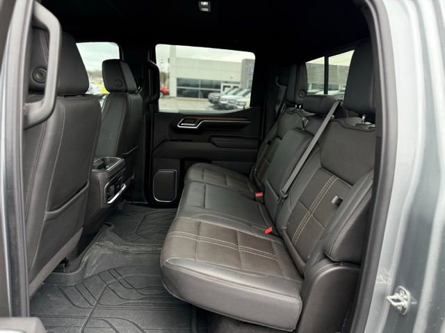 Used 2025 Chevrolet Silverado 1500 High Country image 18