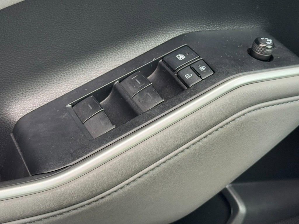 Certified 2022 Toyota Highlander XLE image 25