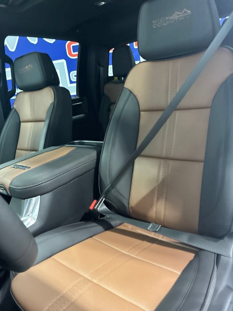 New 2026 Chevrolet Silverado 2500 High Country w/ High Country Premium Package AWD/4WD image 23