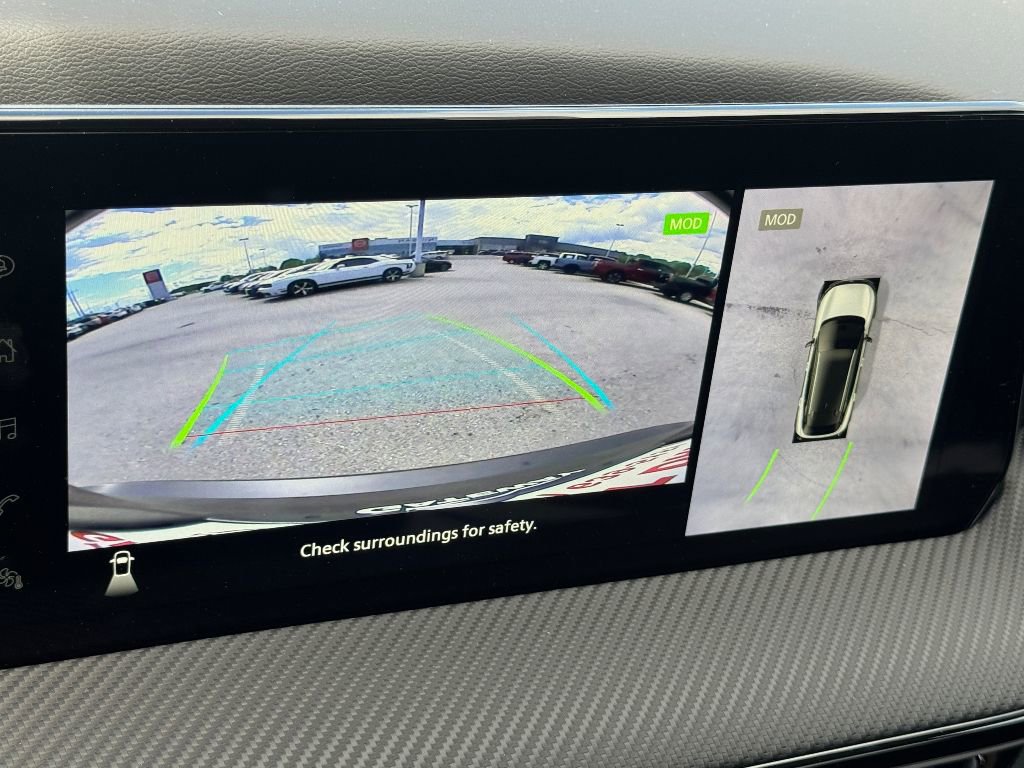 New 2025 Nissan Kicks SR w/ SR Premium Package image 17