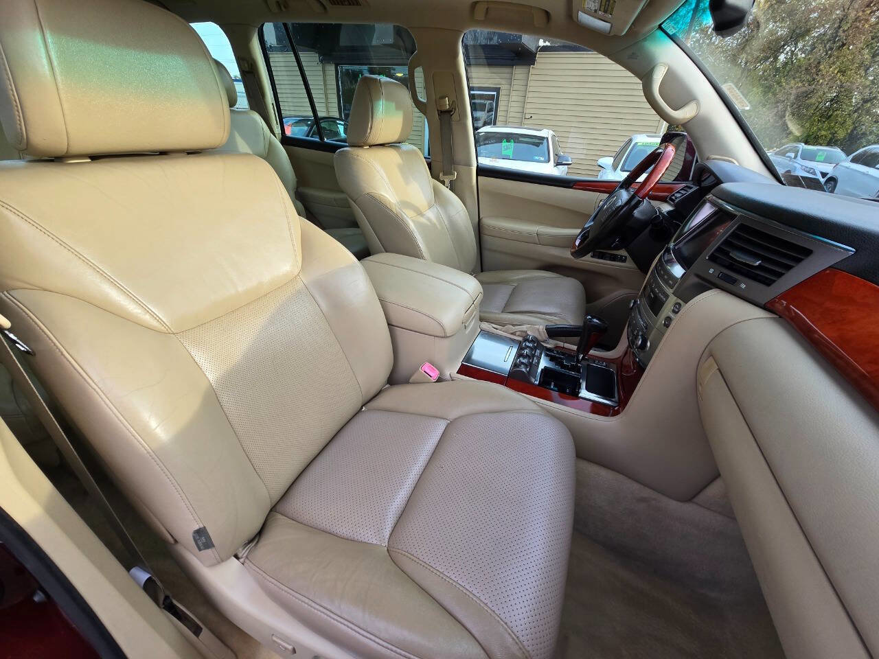 Used 2008 Lexus LX 570 4WD image 37