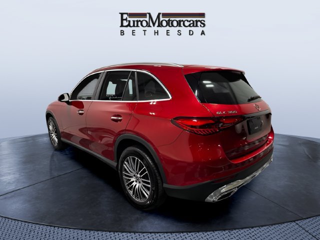 Used 2026 Mercedes-Benz GLC 300 4MATIC image 3