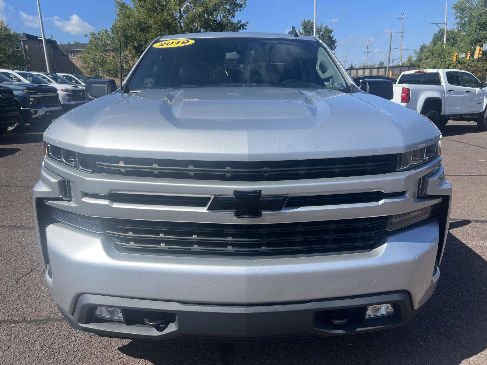Used 2019 Chevrolet Silverado 1500 RST image 2
