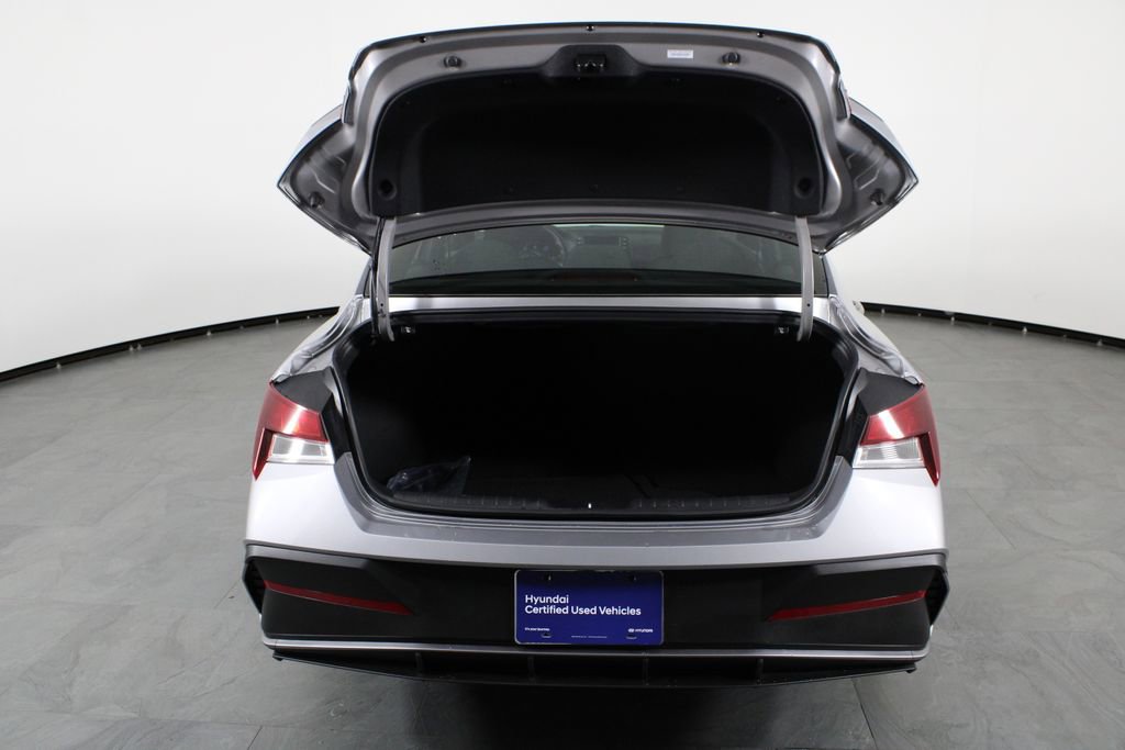 Used 2026 Hyundai Elantra Sport image 16