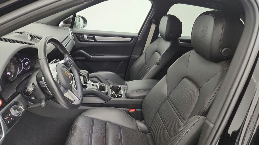 Used 2022 Porsche Cayenne Platinum Edition w/ Premium Package Plus AWD/4WD image 21