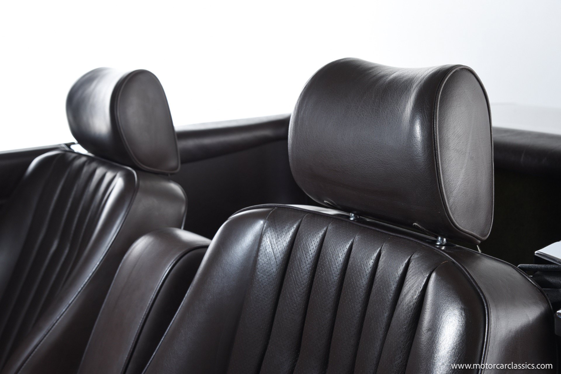 Used 1988 Mercedes-Benz 560 SL image 39