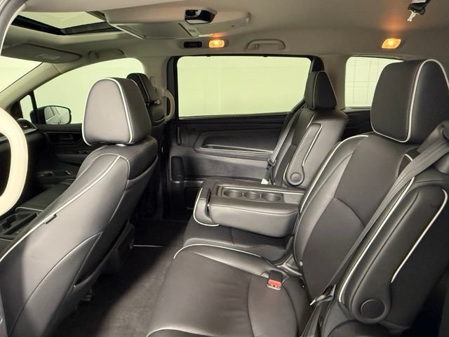 Used 2025 Honda Odyssey Touring image 37