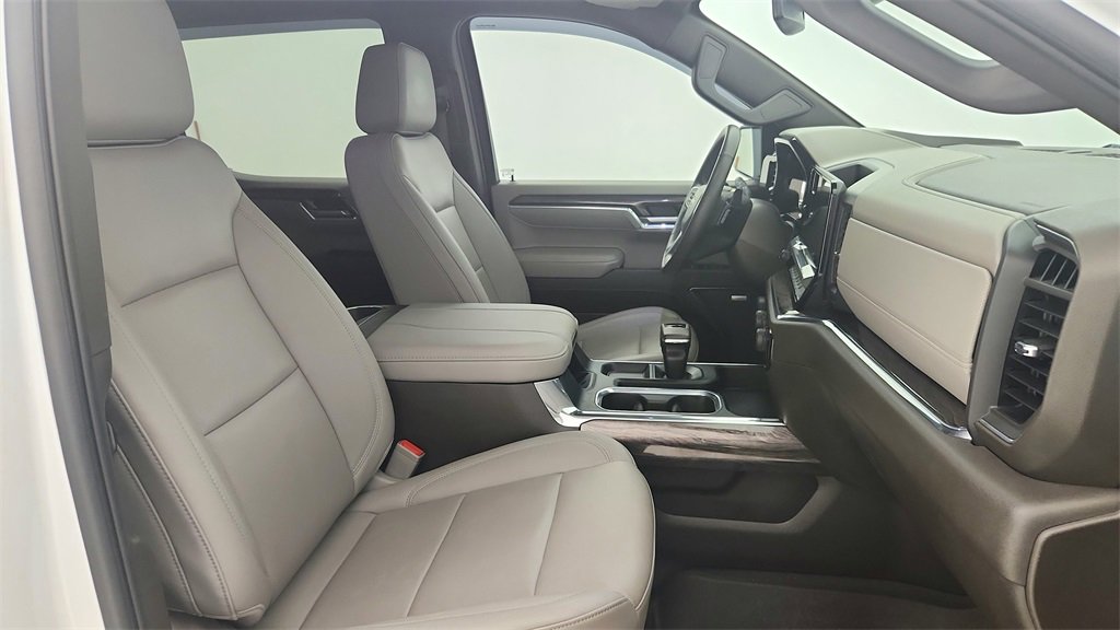 Used 2023 Chevrolet Silverado 1500 LTZ w/ LTZ Convenience Package II image 32