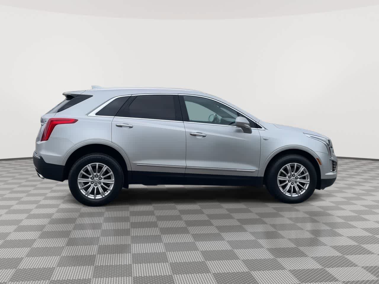 Used 2018 Cadillac XT5 AWD w/ LPO, Wheel Lock Package image 9