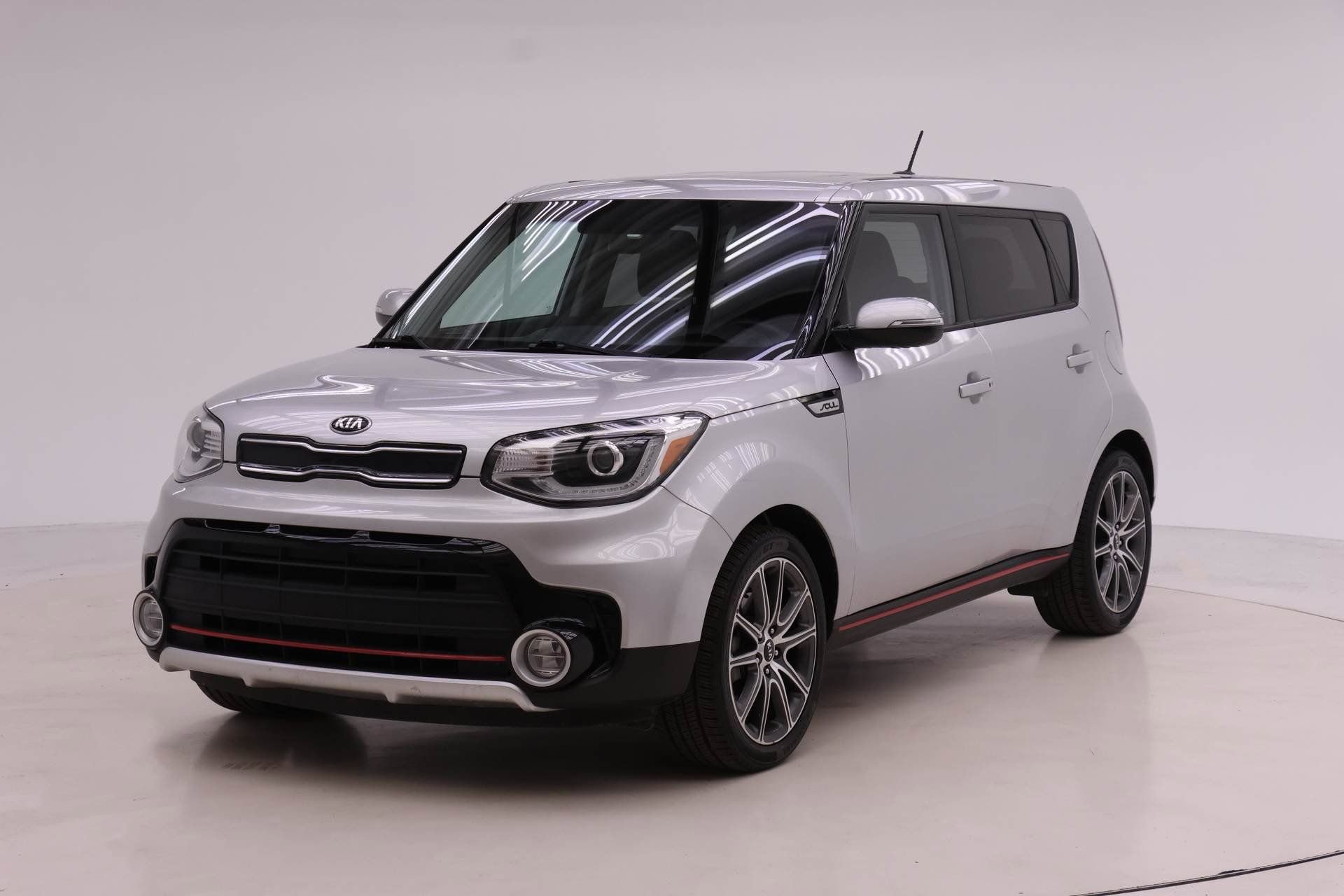 Used 2017 Kia Soul ! w/ Tech Package image 1