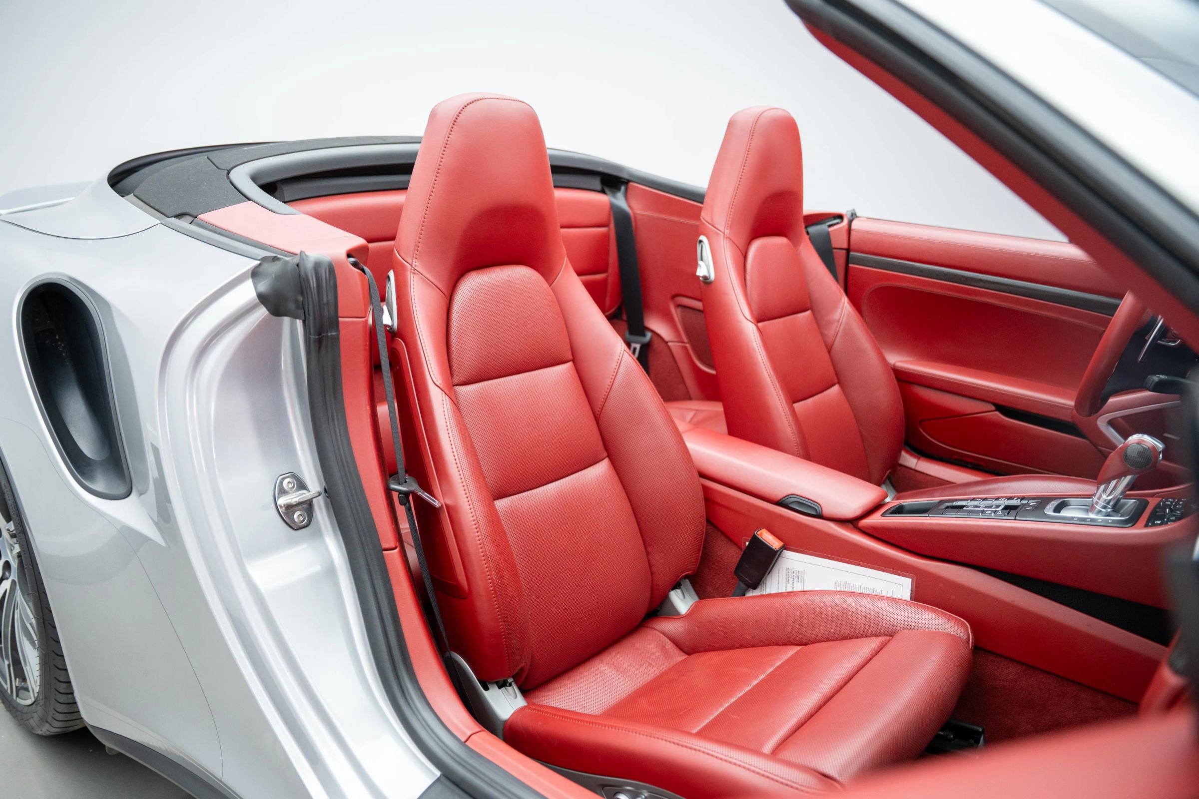 Used 2015 Porsche 911 Turbo image 33