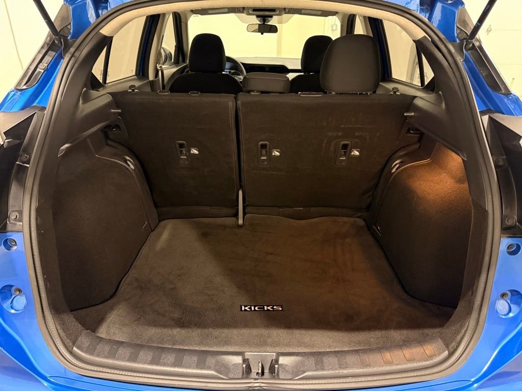 Used 2021 Nissan Kicks S image 6