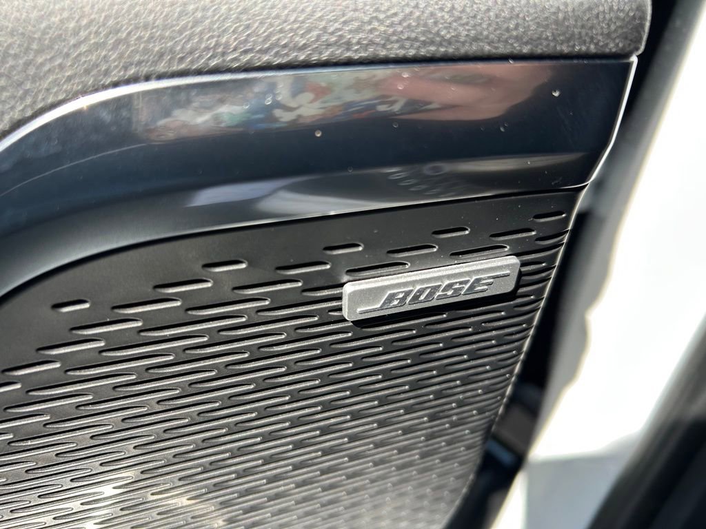 Used 2025 GMC Acadia Denali image 33