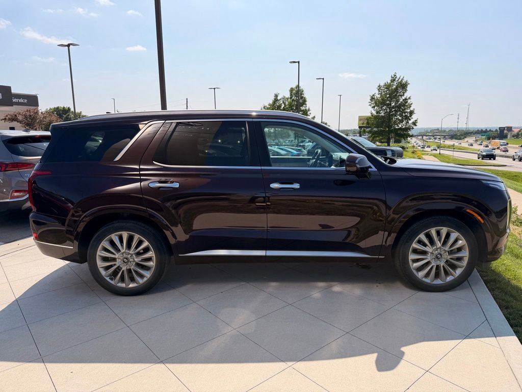 Used 2020 Hyundai Palisade Limited FWD image 11