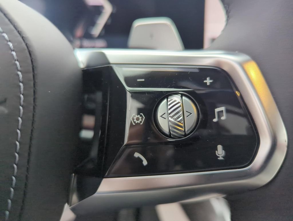 New 2025 BMW 760i xDrive w/ Executive Package image 17