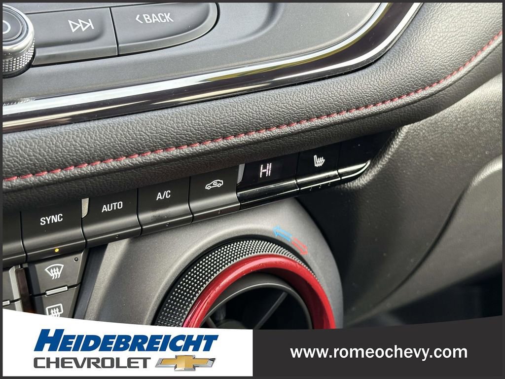 Certified 2019 Chevrolet Blazer RS w/ Sun and Wheels Package image 31