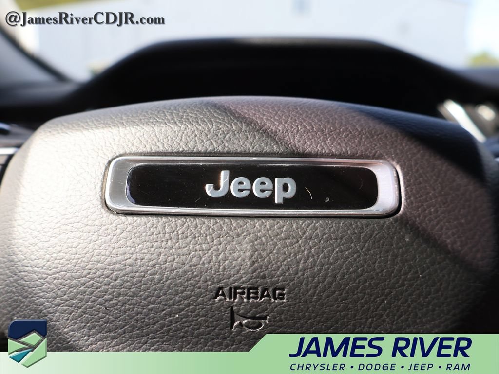 Used 2024 Jeep Grand Cherokee Laredo RWD image 26