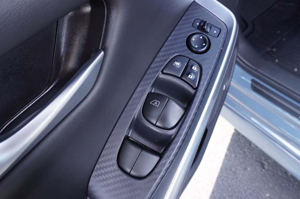 Certified 2025 Nissan Sentra SR w/ SR Premium Package FWD image 16