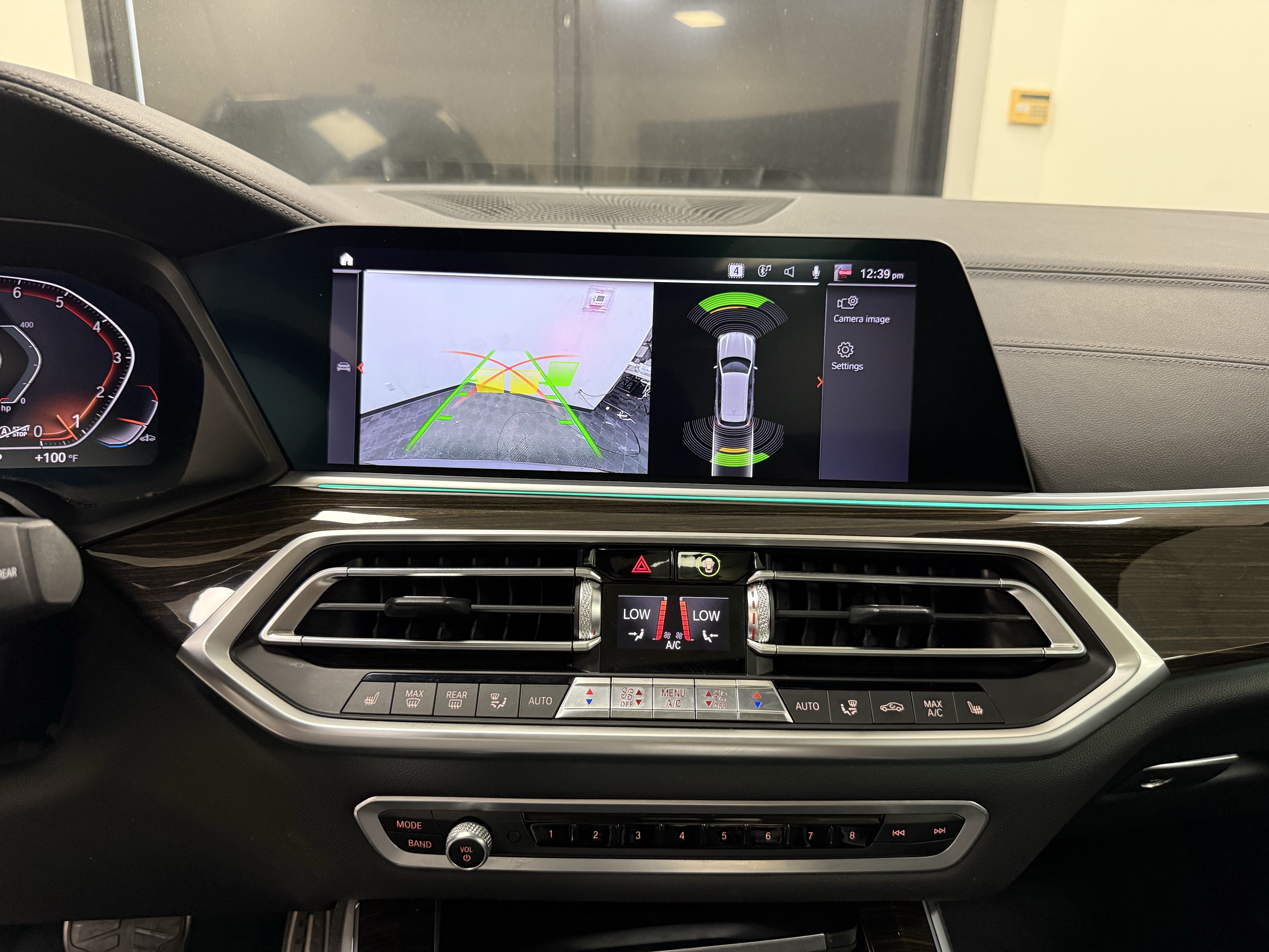 Used 2020 BMW X5 sDrive40i w/ M Sport Package RWD image 24