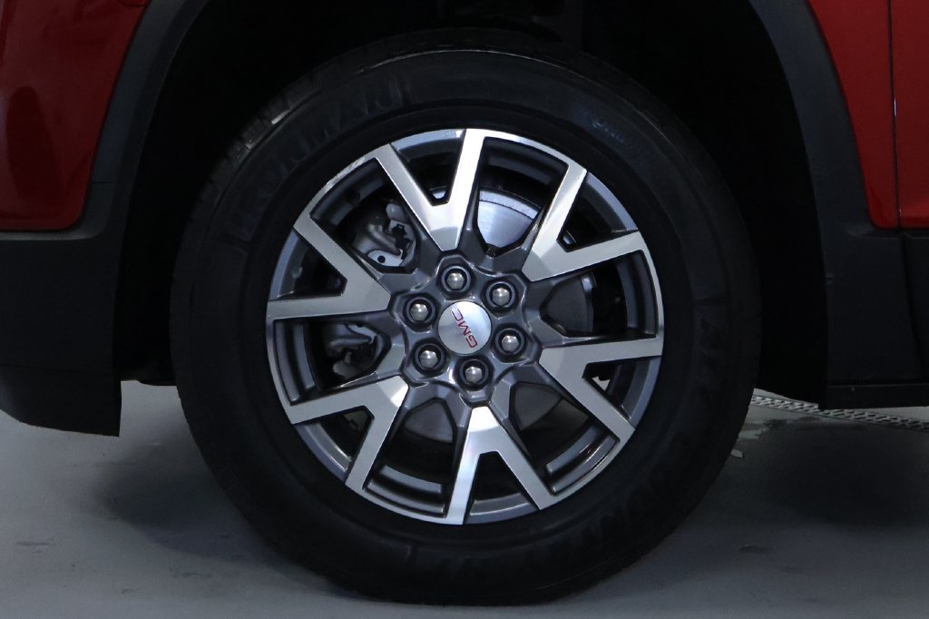 Used 2023 GMC Acadia SLT AWD/4WD image 36