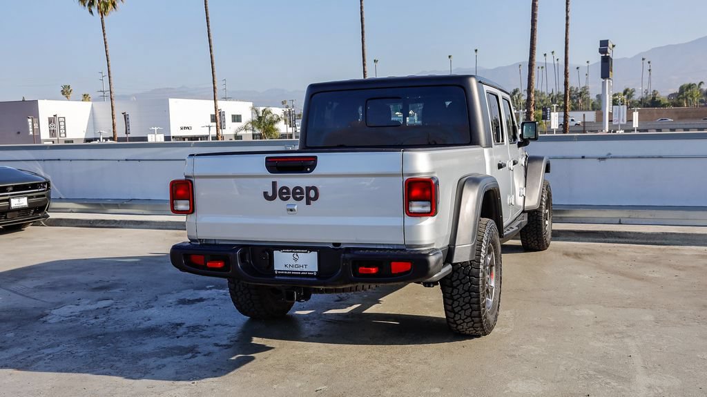 Used 2023 Jeep Gladiator Rubicon w/ Trailer Tow Package AWD/4WD image 9