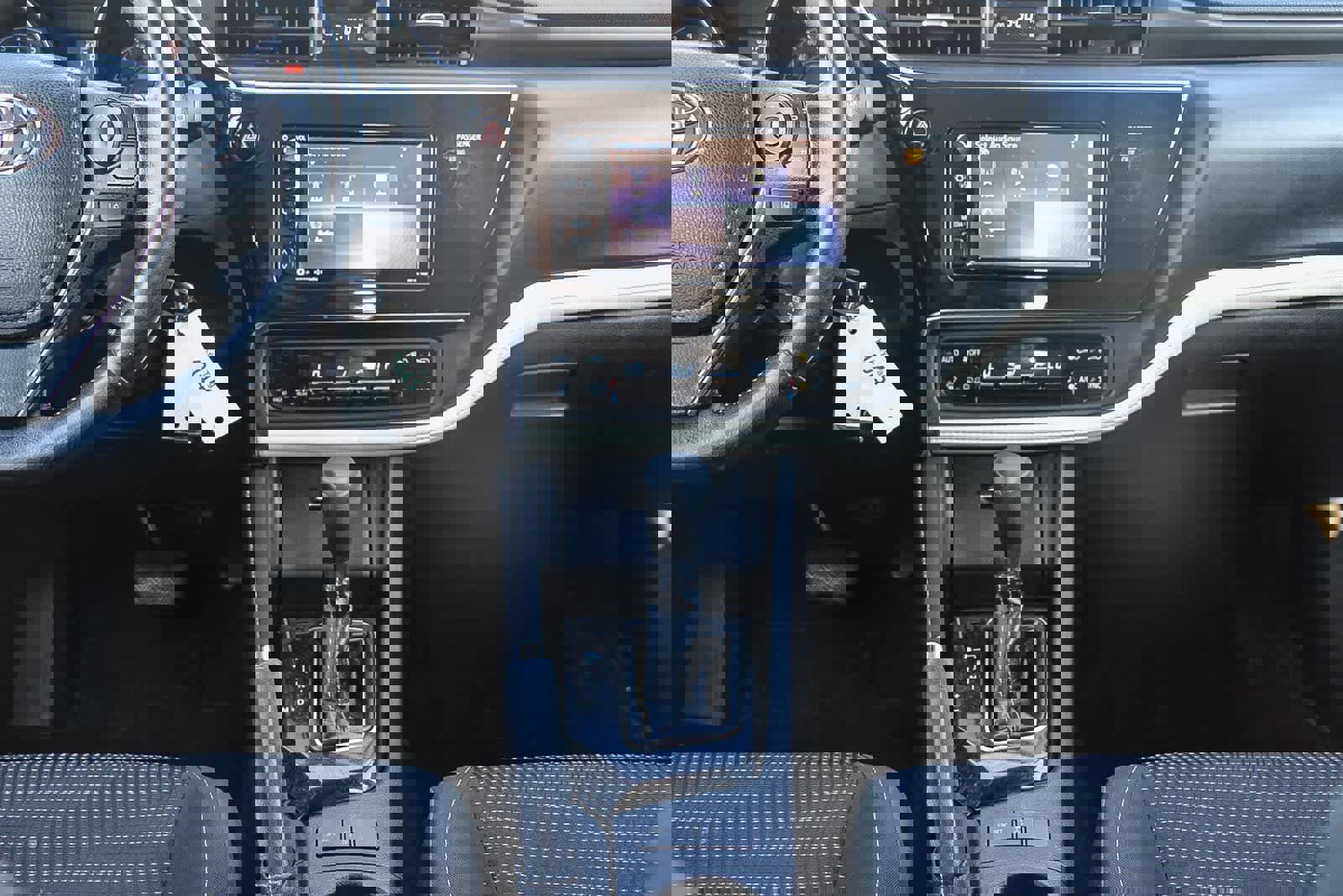 Used 2018 Toyota Corolla iM image 12