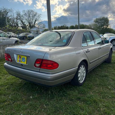 Used 1997 Mercedes-Benz E 320 Sedan image 7