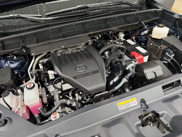 Certified 2025 Toyota Highlander LE FWD image 25