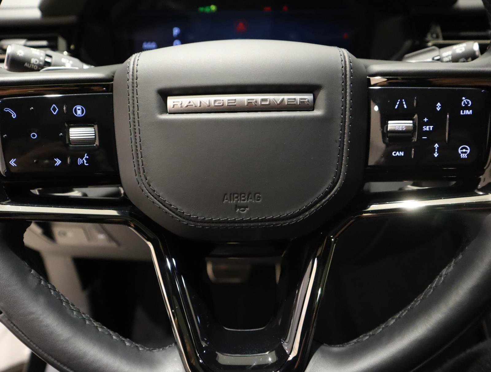 Used 2026 Land Rover Range Rover Velar Dynamic SE image 28