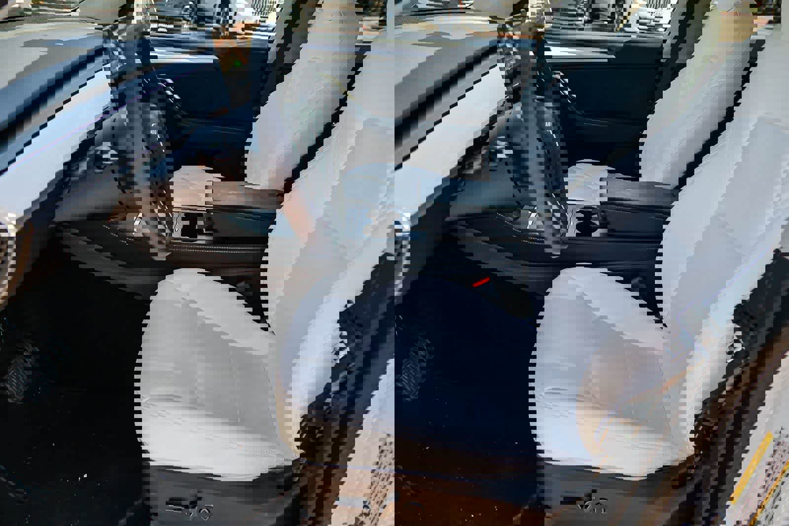 Used 2023 Tesla Model Y Long Range image 19