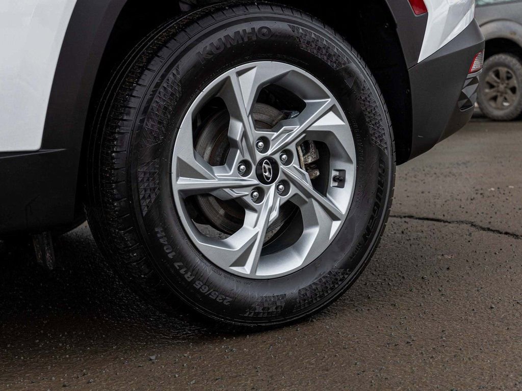 Used 2023 Hyundai Tucson SE image 8