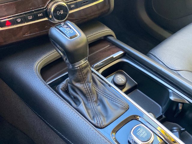 Used 2019 Volvo XC90 T6 Momentum w/ Protection Package Premier AWD/4WD image 30