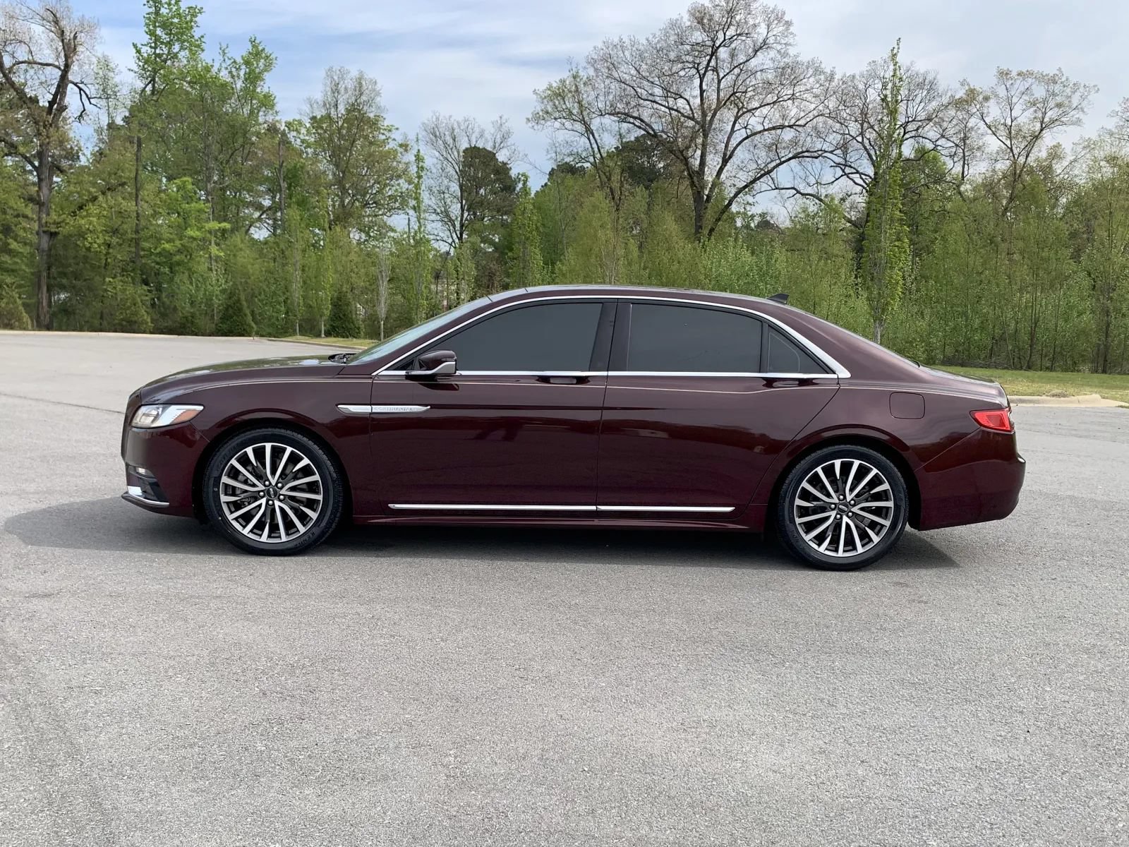 Used 2020 Lincoln Continental w/ Premium Package FWD image 4