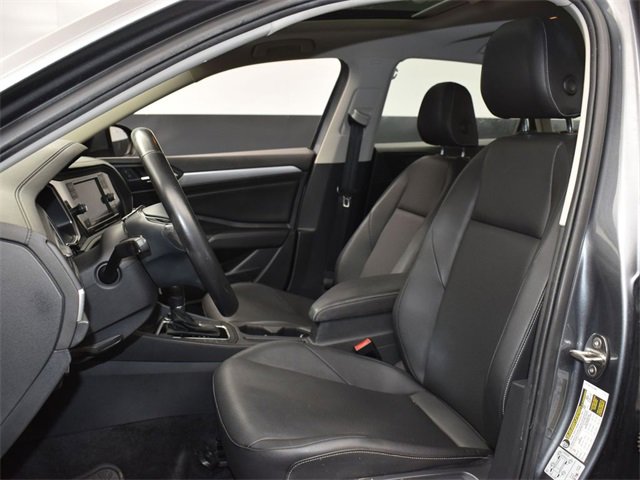 Used 2019 Volkswagen Jetta R-Line image 9