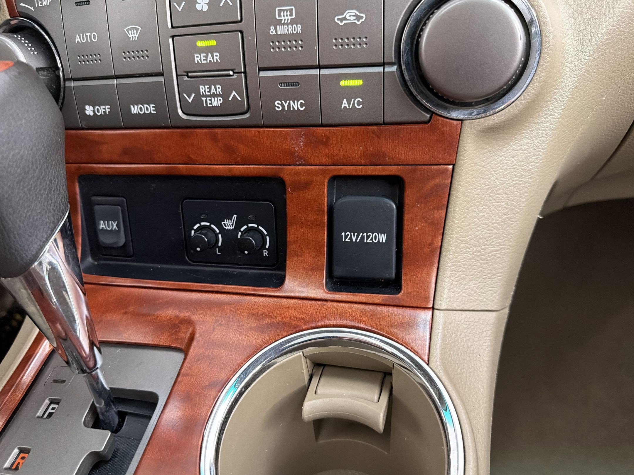 Used 2010 Toyota Highlander Limited FWD image 19