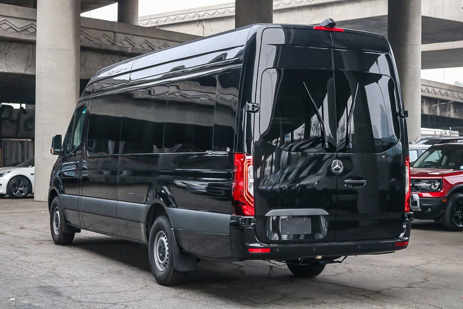 Used 2024 Mercedes-Benz Sprinter 2500 image 8